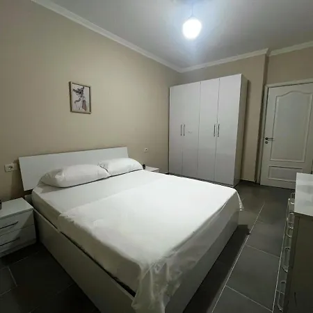 Lavender Apartment *